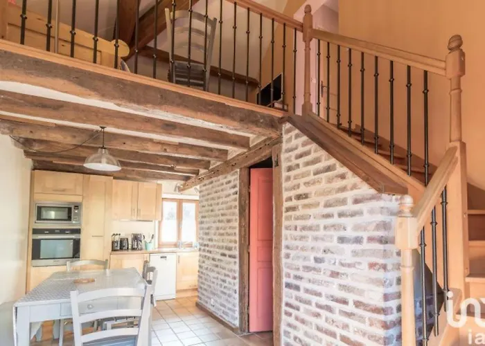 Les Pins - Maison Avec Parking Ferme Et Jardin Commun Au Calme